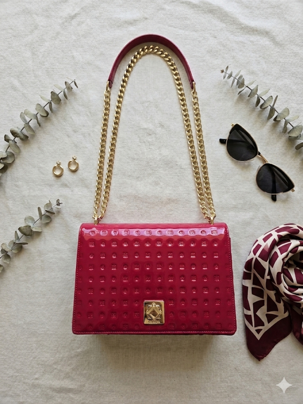 Arcadia Women's Laila Red Patent Leather Chain-Handle Shoulder Bag